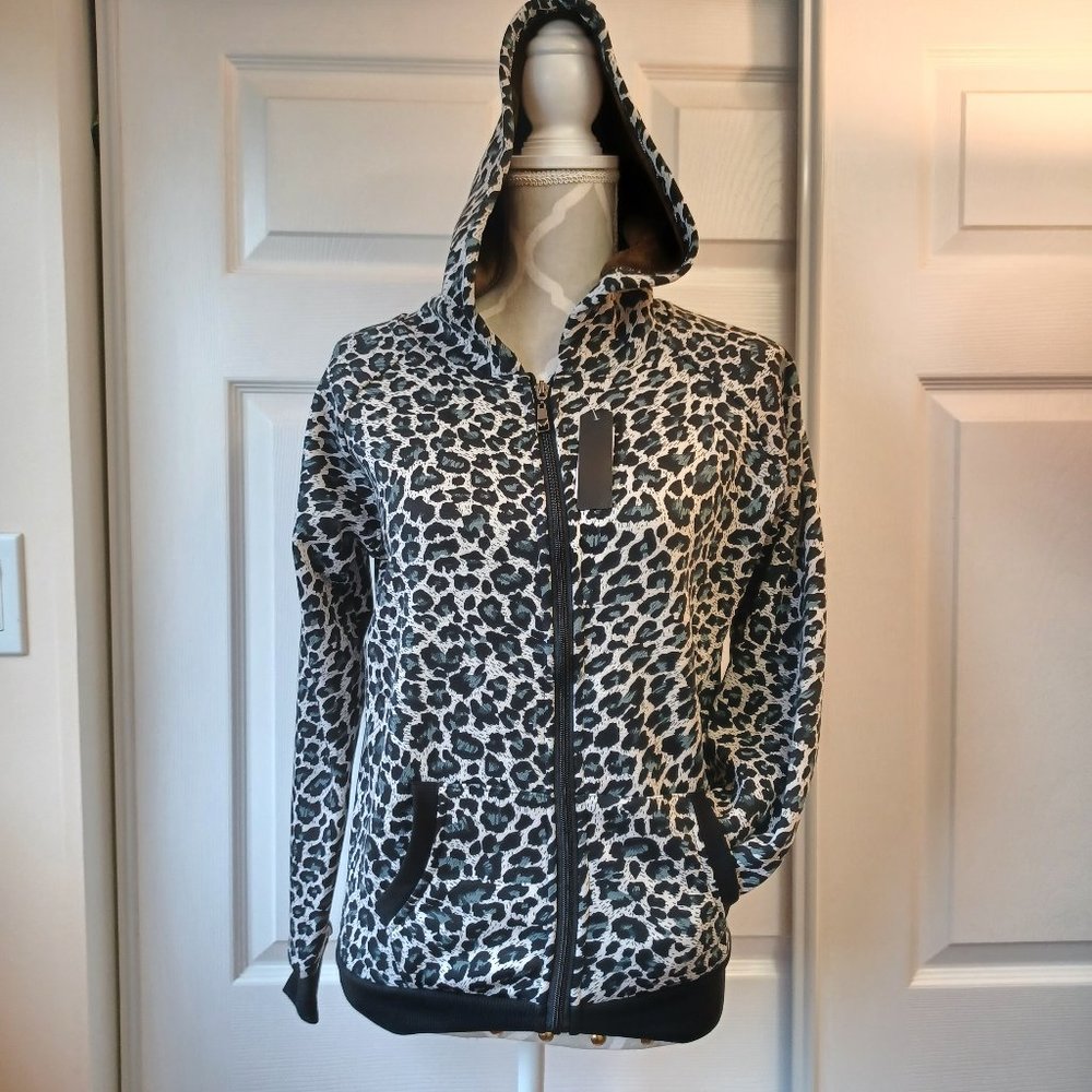 NEW! Cheetah Lined Hoodie with Pockets and Front Zipper (3974)